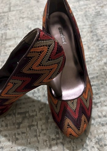 Kahverengi Desenli Dolgu Topuklu Kadın Stiletto - Görsel 4