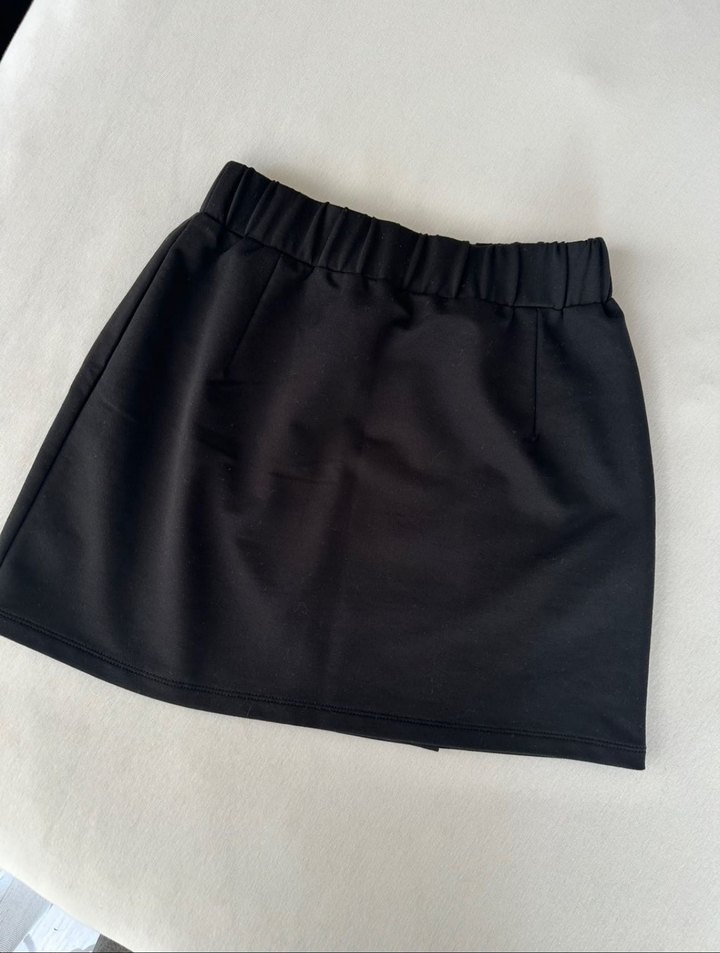Siyah Mini Etek Basic ve Şık — görsel 3/7