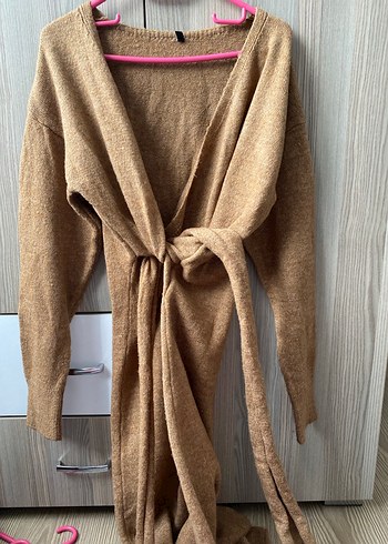 Bej V Yaka Uzun Triko Elbise - Görsel 3