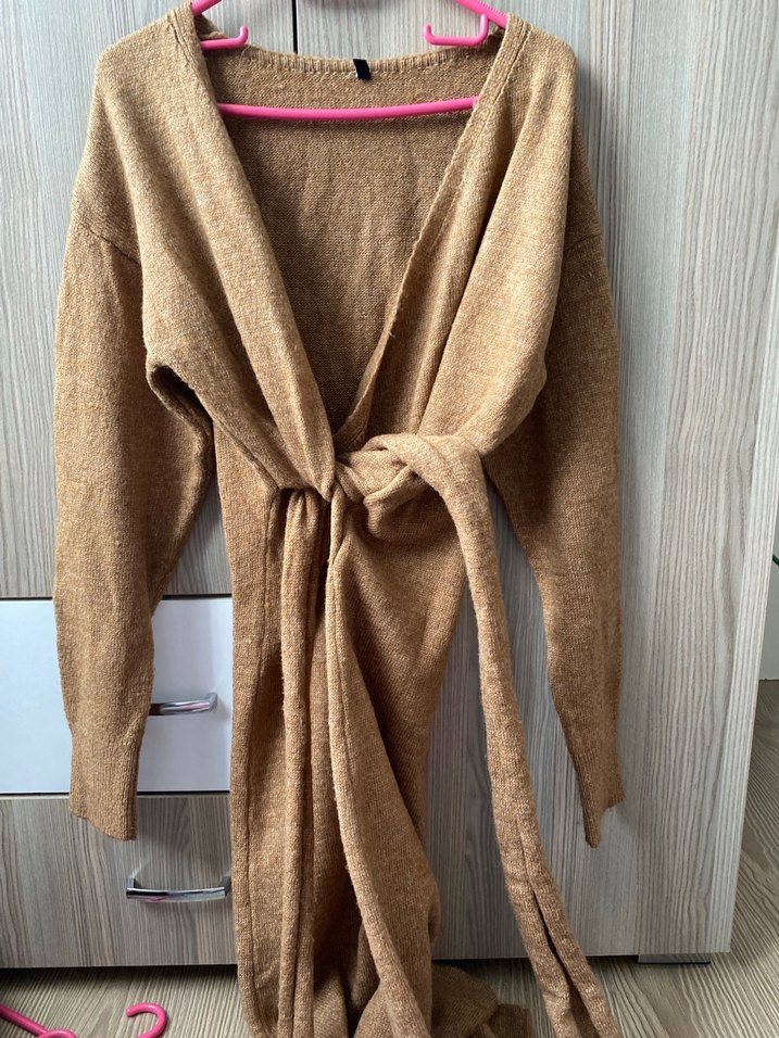 Bej V Yaka Uzun Triko Elbise - Görsel 3