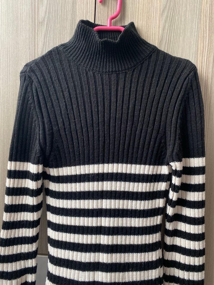 Siyah Beyaz Çizgili Uzun Triko Elbise - Görsel 3