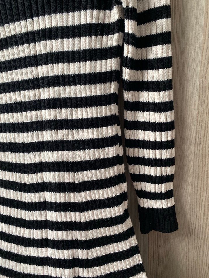 Siyah Beyaz Çizgili Uzun Triko Elbise - Görsel 5