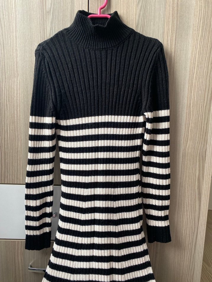 Siyah Beyaz Çizgili Uzun Triko Elbise - Görsel 2