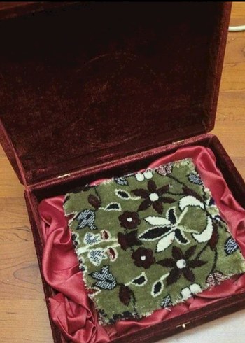 Ravza Halısı Parçası Özel Koleksiyon Mühürlü ve Kutulu - Görsel 2