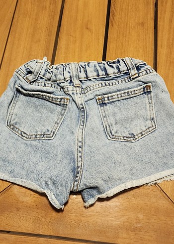 Zara kız çocuk Renkli Nakışlı Düğmeli Kız Kot Şort - Görsel 2