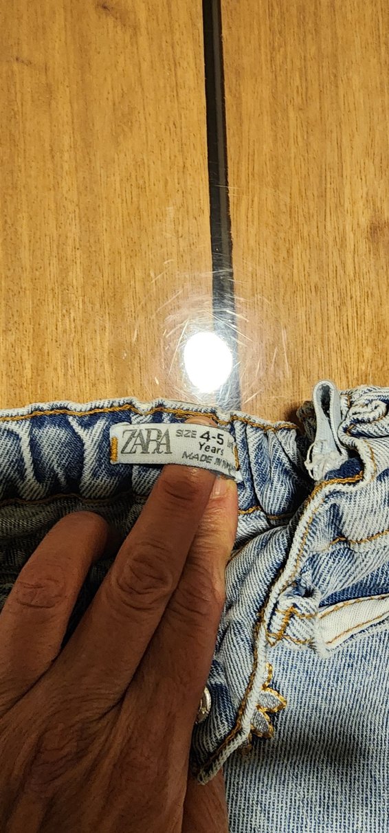 Zara kız çocuk Renkli Nakışlı Düğmeli Kız Kot Şort - Görsel 3