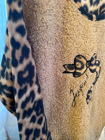 Diğer Leoparlı peluş pijama takımı