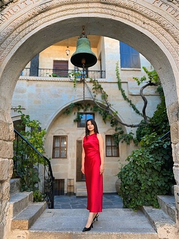 Zara kırmızı elbise