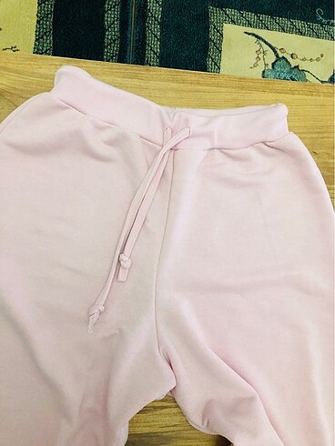 Toz pembe eşofman altı