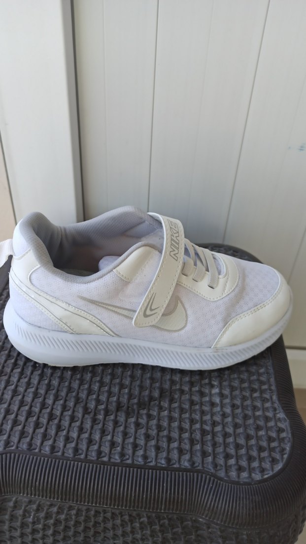 Nike Erkek Çocuk Beyaz Spor Ayakkabı
AÇIKLAMAYI OKUYUN LÜTFEN - Görsel 2