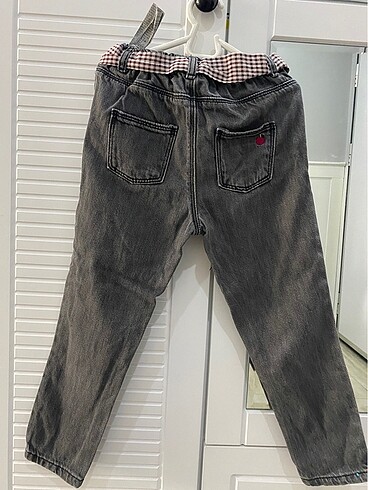 Zara Zara marka kız çocuk kot pantolon