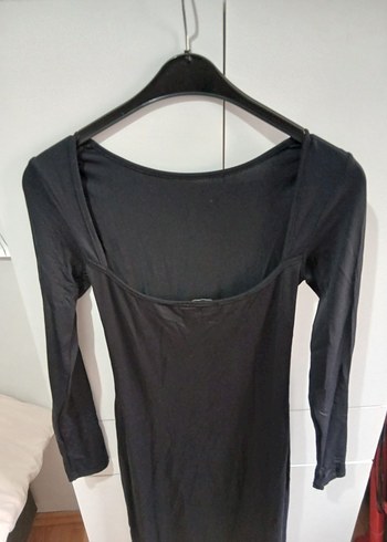 Siyah bisiklet yaka vücüdu saran elbise - Görsel 2