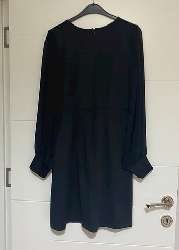 Uzun Kollu Siyah Elbisesi - Görsel 2