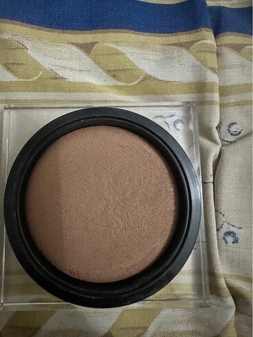 Beden Renk Huda beauty bronzer