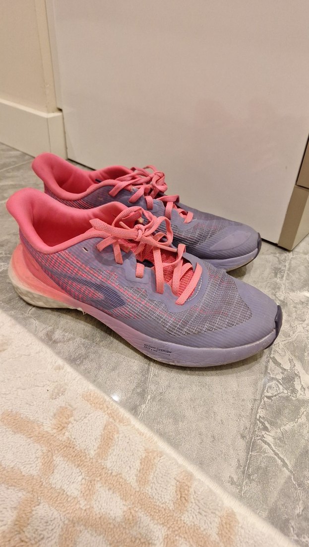 Pembe Bağcıklı Kadın Spor Ayakkabısı - Görsel 4