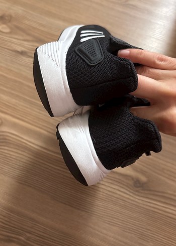 Erkek Çocuk Siyah Cırtlı Spor Ayakkabı - Görsel 3