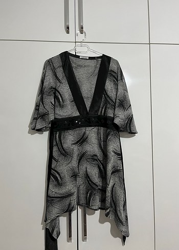 Gri Kuşaklı V Yaka Hamile Tunik
