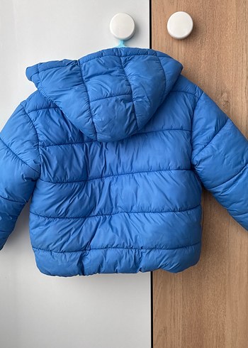 Erkek Çocuk Mavi Kapüşonlu Mont - Görsel 3