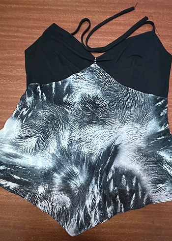 Siyah Batik Desenli Askılı Buluz