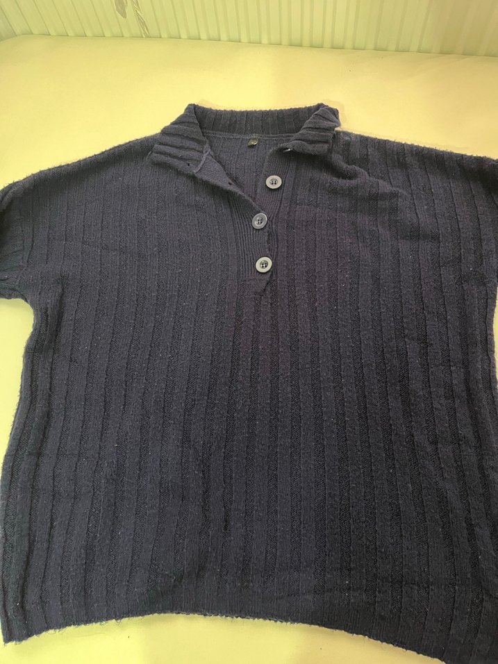 Düğmeli Lacivert Keten Kadın Kazak - Görsel 3