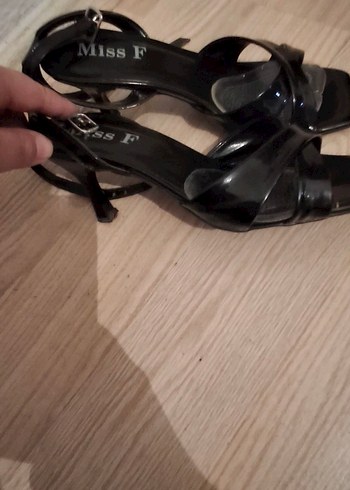 Miss F Siyah Yılan Baskılı Stiletto Topuklu Ayakkabı