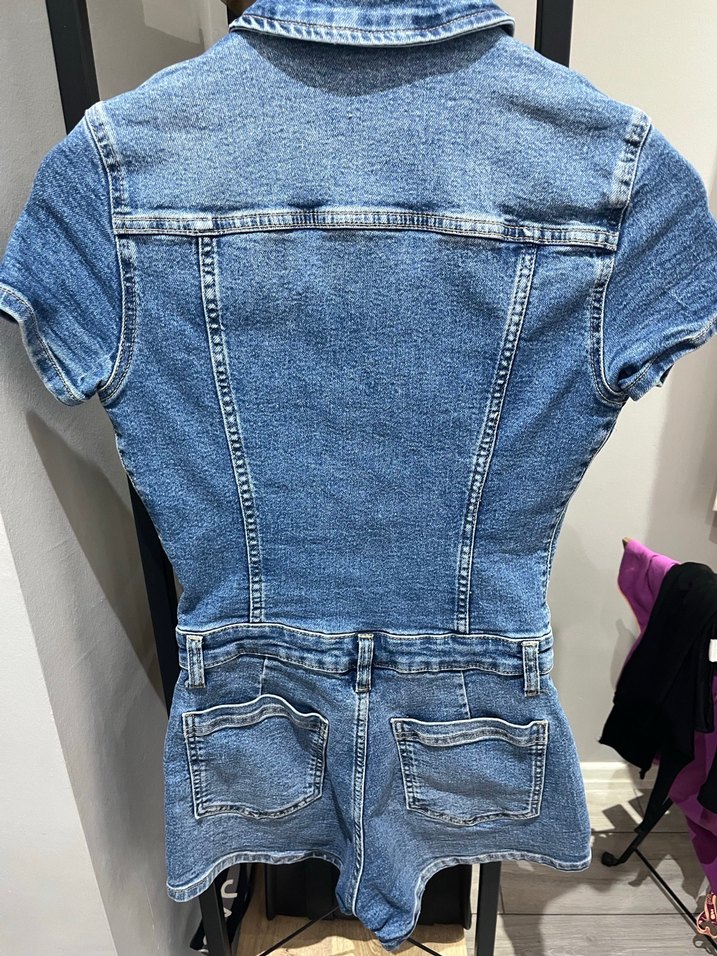 BERSHKA Kısa Kollu Kot Mini Tulum - Görsel 3