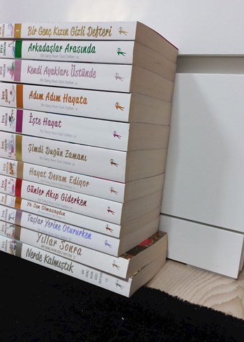 İpek Ongun Kitap Seti - 12 Kitap - Görsel 2