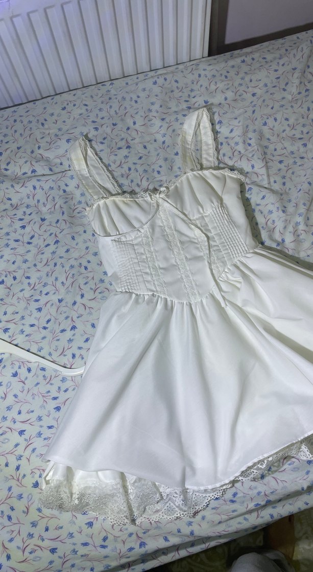 Nakışlı Beyaz elbise - Görsel 2