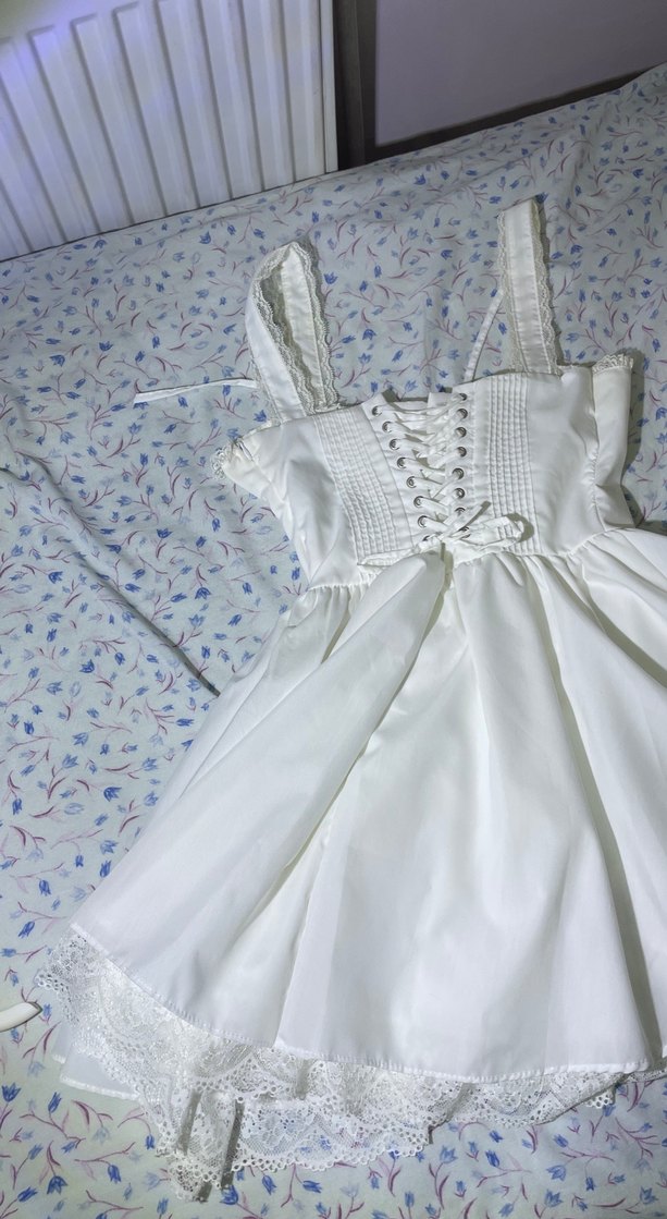 Nakışlı Beyaz elbise - Görsel 4