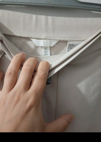 s Beden ten rengi Renk Bej Kemerli Mini Şort