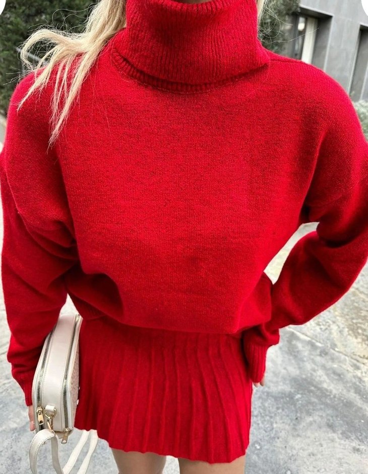 Kırmızı Örgü Boğazlı Kadın Kazak - Görsel 3