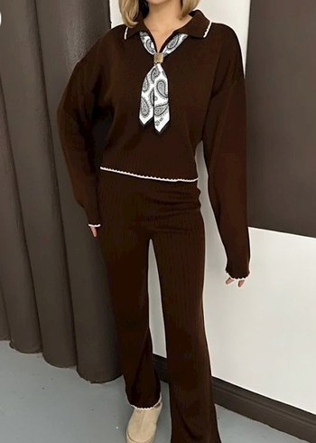Kahverengi V Yaka Triko Kadın Takımı - Görsel 2