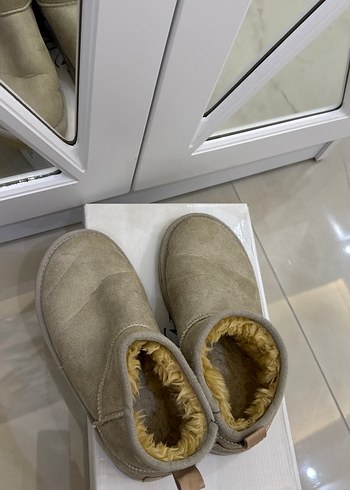 37 Beden ten rengi Renk Bej Süet Kadın Bot, Kürk Detaylı, Dolgu Topuklu