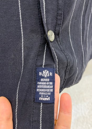 Düğmeli Siyah Çizgili Erkek Gömlek - Görsel 6