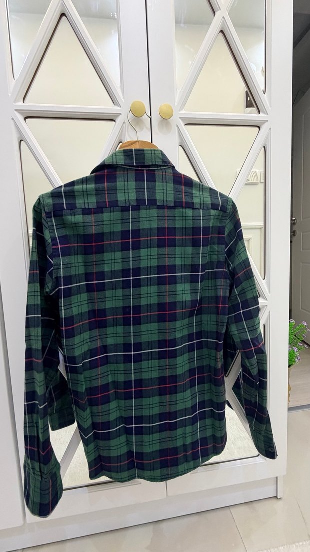 Uzun Kollu Yeşil Düğmeli Erkek Gömlek - Görsel 4