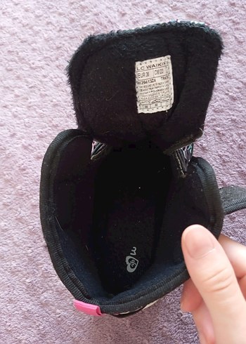 LC Waikiki Renkli Yazılı Kız Çocuk Botları