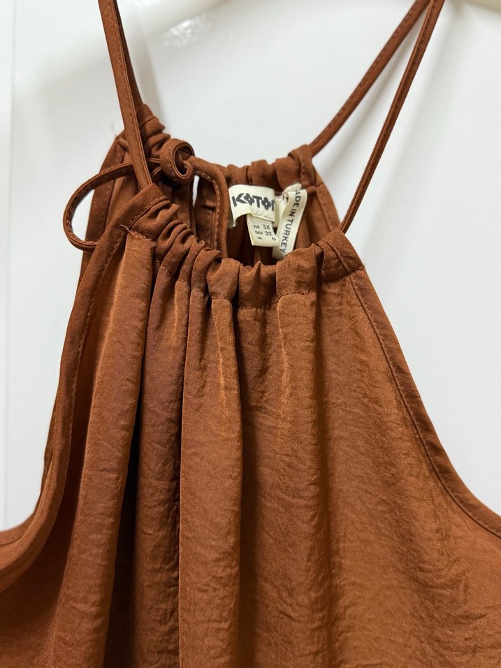 Koton marka Kahverengi Fırfırlı İp Askılı Bluz - Görsel 2