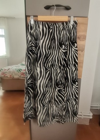 Yırtmaçlı Zebra Desen Uzun Etek - Görsel 2