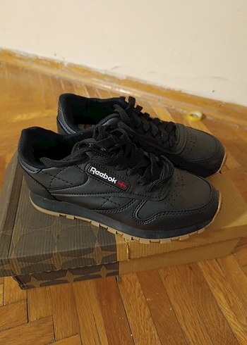 Reebok Siyah Bağcıklı Kadın Spor Ayakkabı