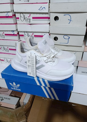 Beyaz Adidas Erkek Spor Ayakkabı