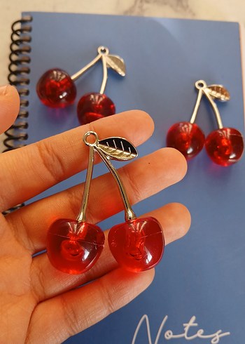 Kırmızı Parlak Kiraz Kadın Charm - Görsel 2