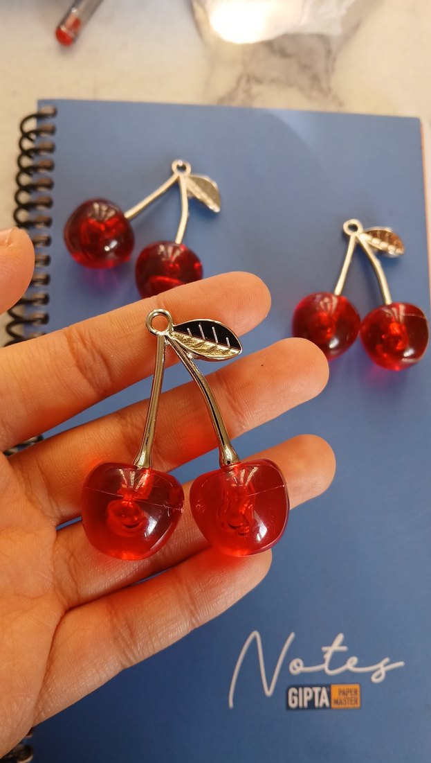 Kırmızı Parlak Kiraz Kadın Charm - Görsel 2