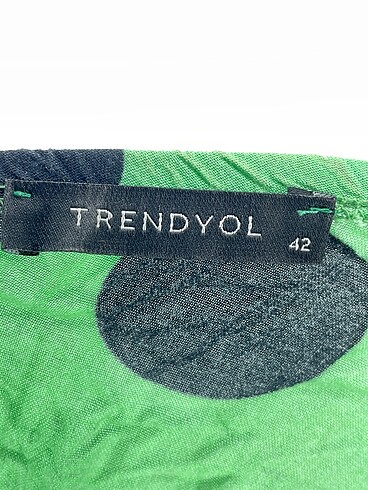 40 Beden yeşil Renk Trendyol & Milla Bluz %70 İndirimli.