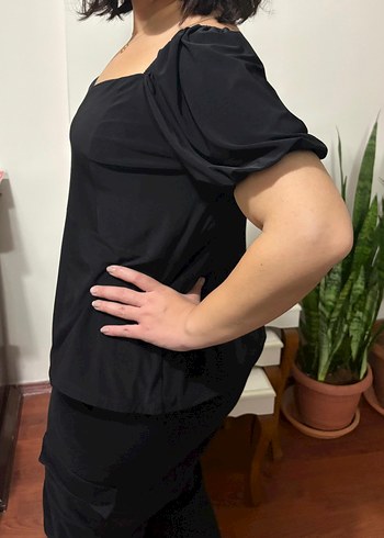 Siyah kare Yaka Kadın Bluz - Görsel 3