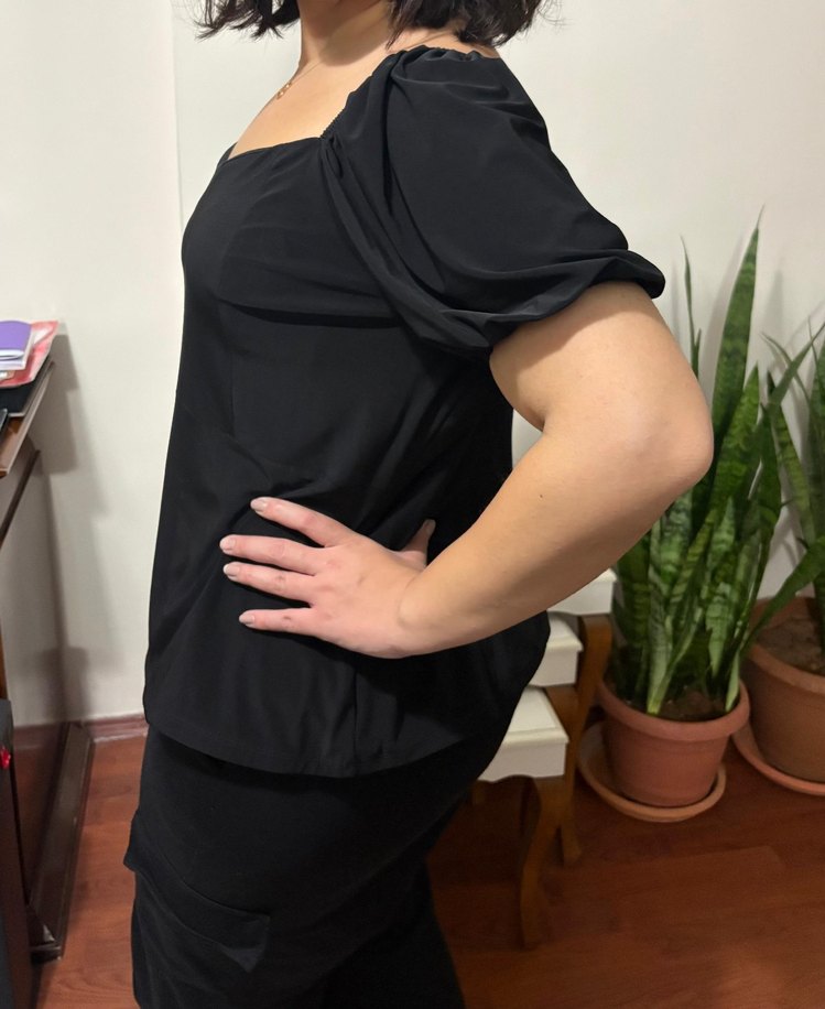 Siyah kare Yaka Kadın Bluz - Görsel 3