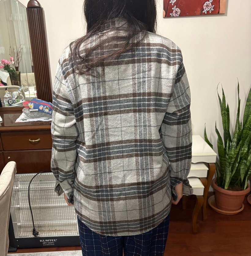 Gri Ekoseli Çıt Çıtlı Kadın Gömlek - Görsel 3