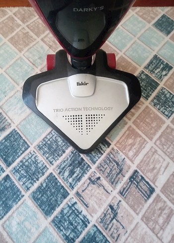 Kırmızı renkli renkli elektrikli süpürge - Görsel 3