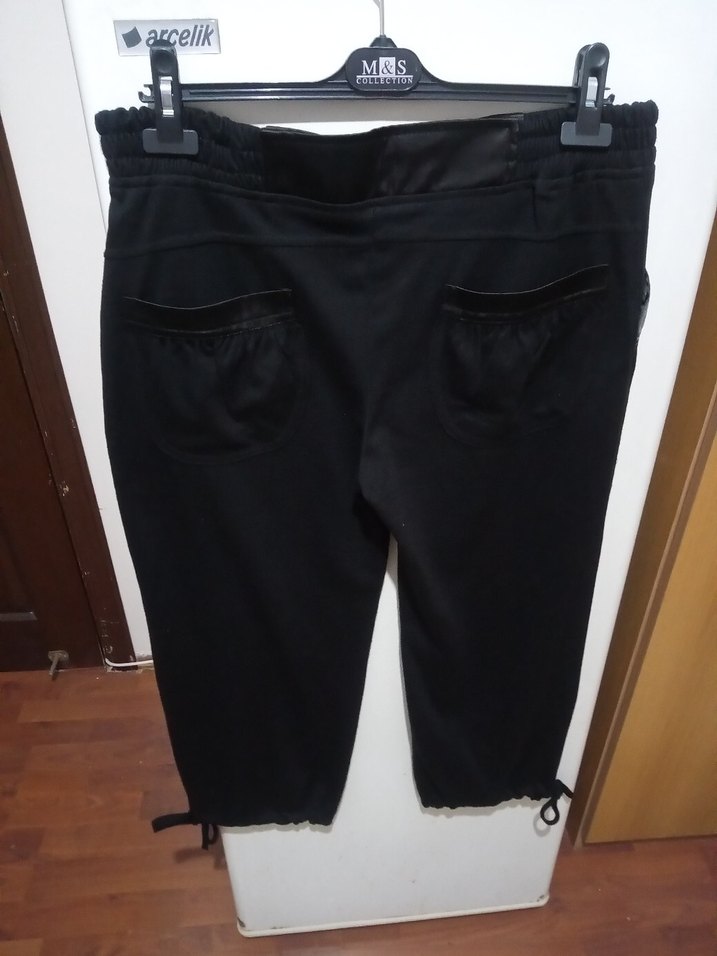 Kadın Siyah Midi Bol Kesim Kumaş Pantolon - Görsel 5