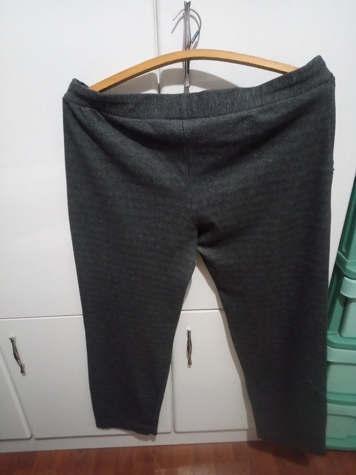 Kadın Gri Kemerli Kumaş Pantolon - Görsel 3