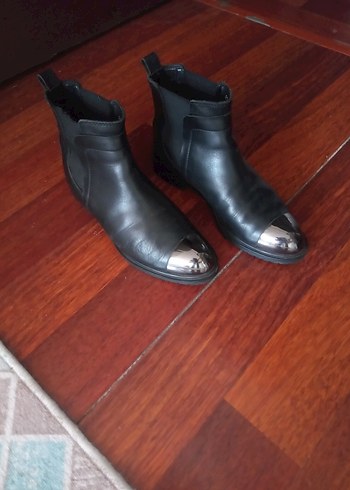 Siyah Deri Kadın Botu - Görsel 8